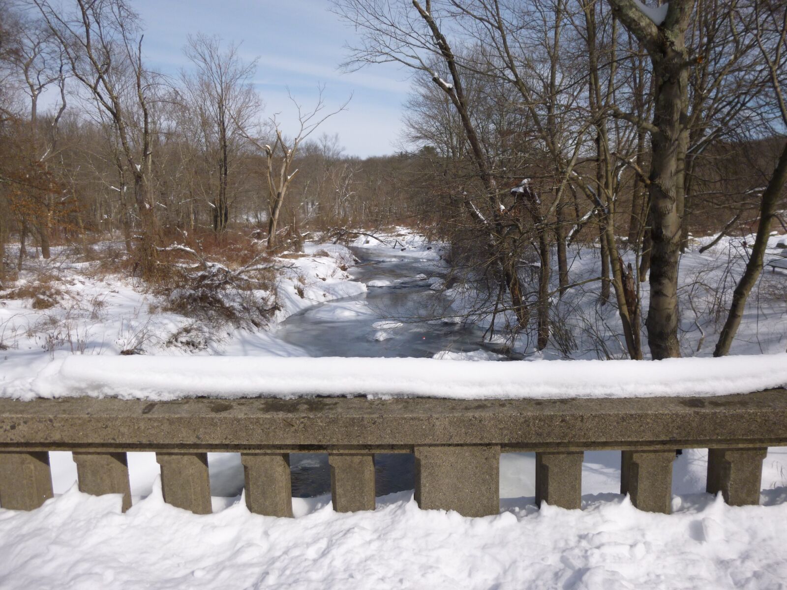 Panasonic DMC-SZ3 sample photo. Snow, ice, water photography