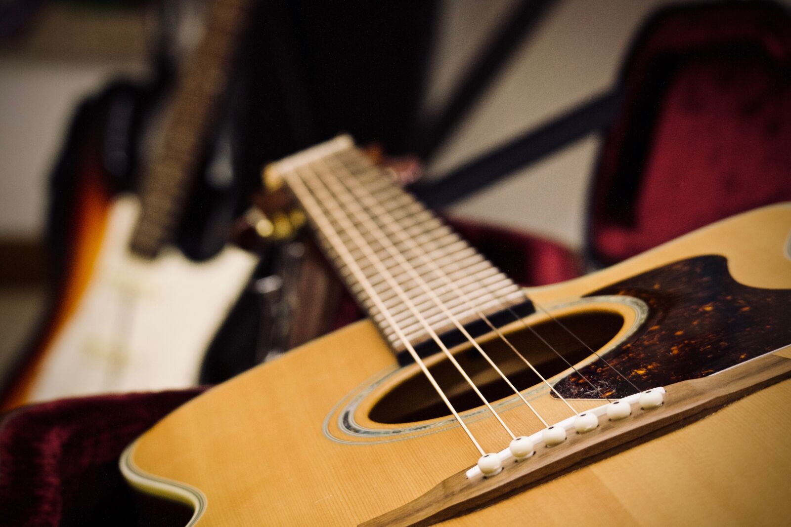 Canon EOS M sample photo. Guitar, music, tool photography