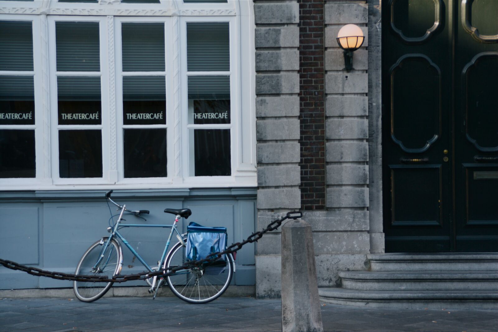 Canon EOS 450D (EOS Rebel XSi / EOS Kiss X2) sample photo. Bicycle, maastricht, holland photography