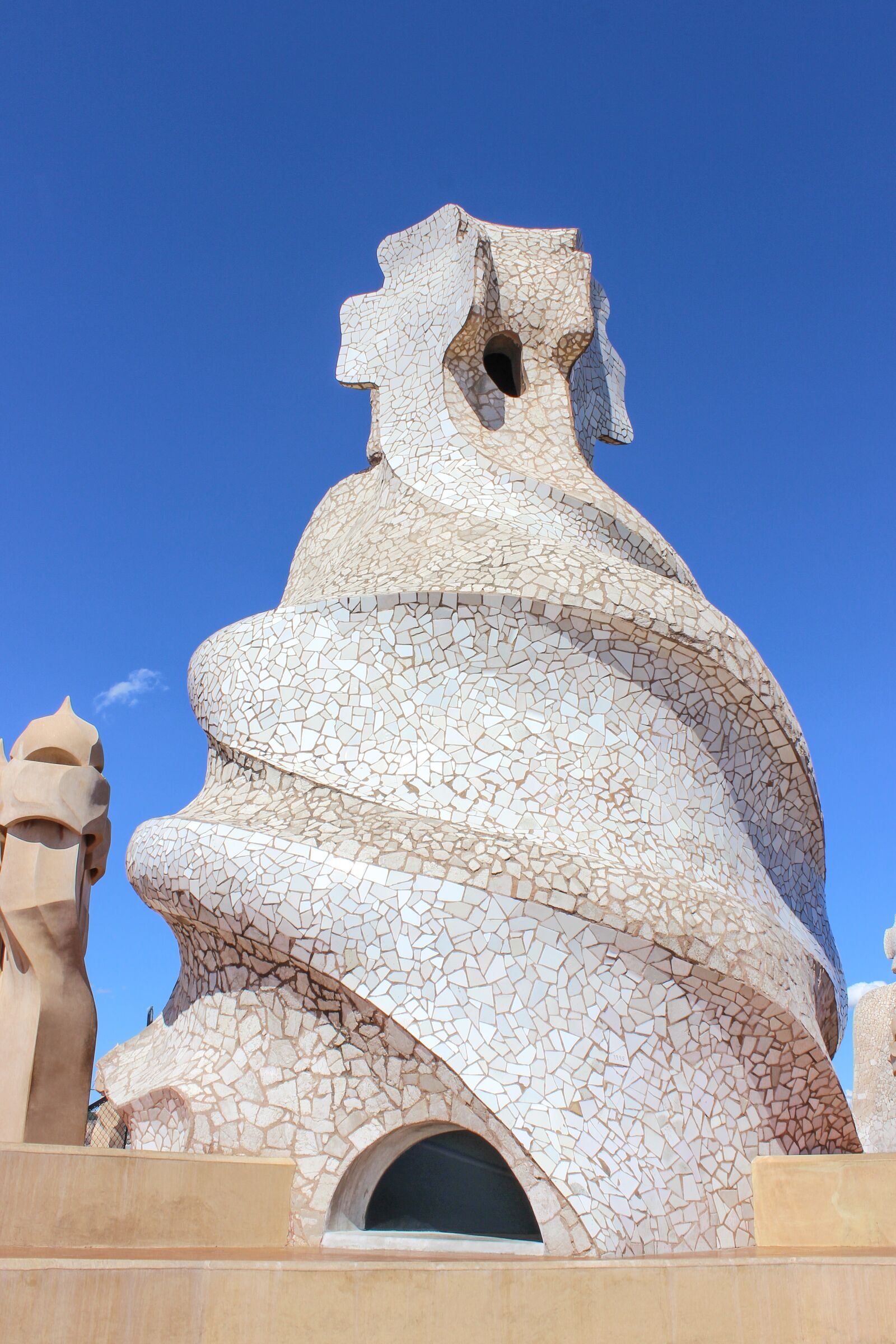 Canon EOS 600D (Rebel EOS T3i / EOS Kiss X5) sample photo. Architecture, sculpture, art photography