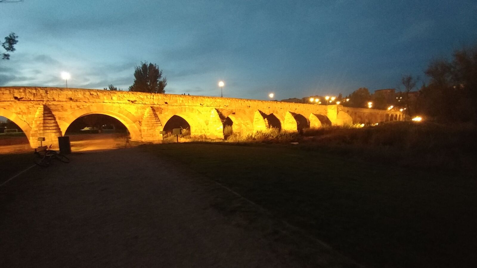LG V20 sample photo. Bridge, roman, salamanca photography