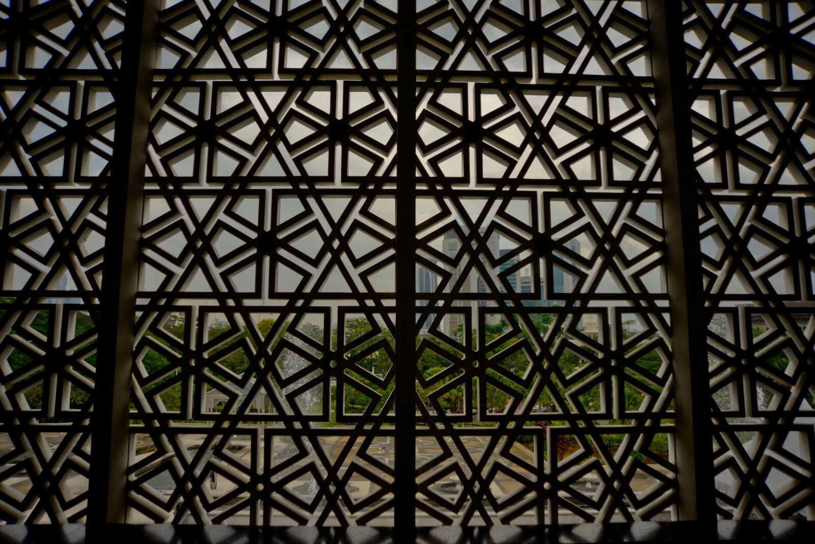 Nikon D800 sample photo. Mosque, malaysia, architecture photography
