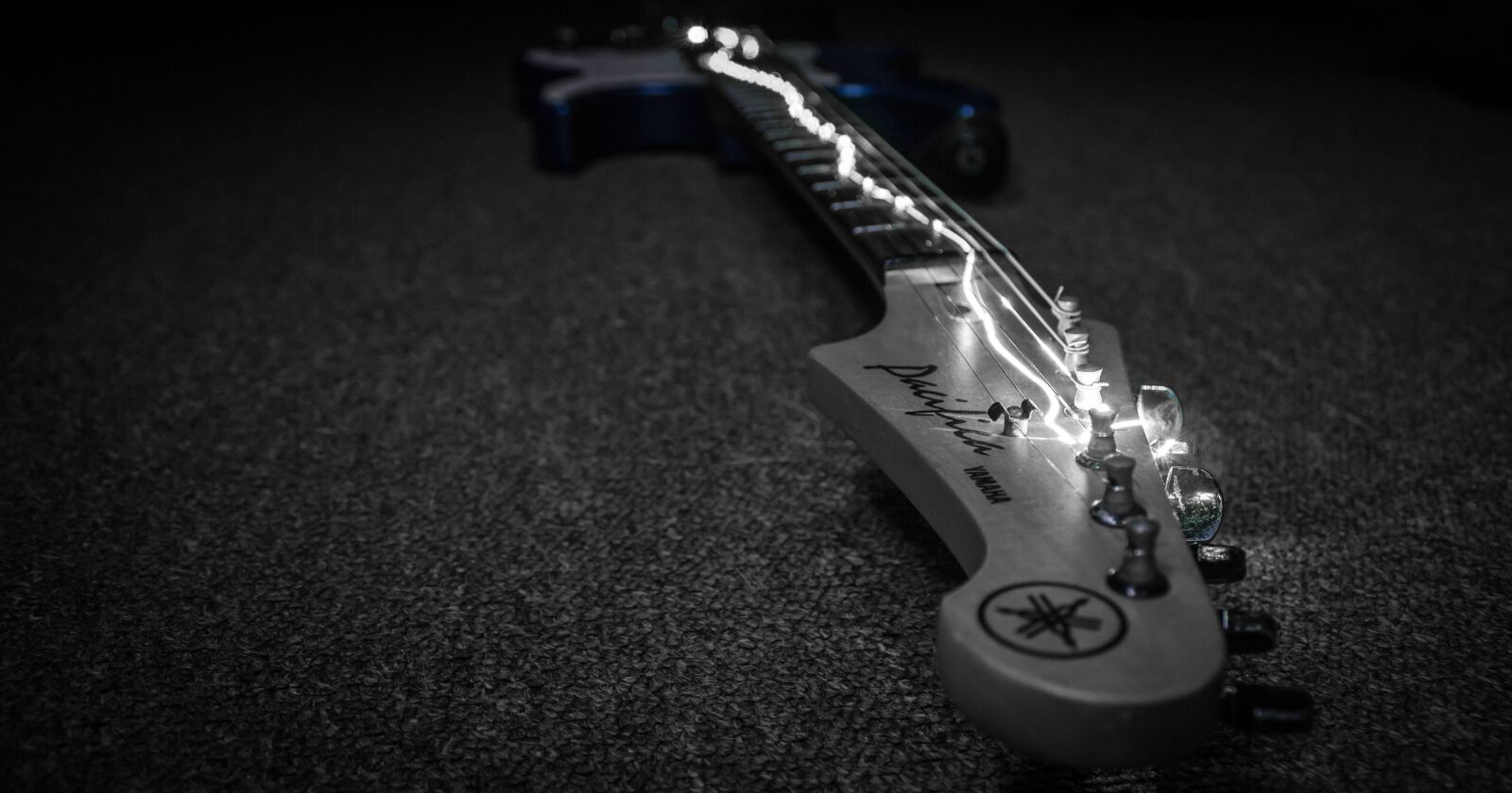 Canon EOS 100D (EOS Rebel SL1 / EOS Kiss X7) sample photo. Guitar, electric, power photography