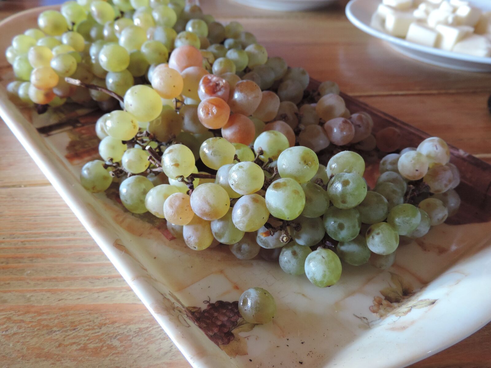 Nikon Coolpix P520 sample photo. Grape, fruit, food photography