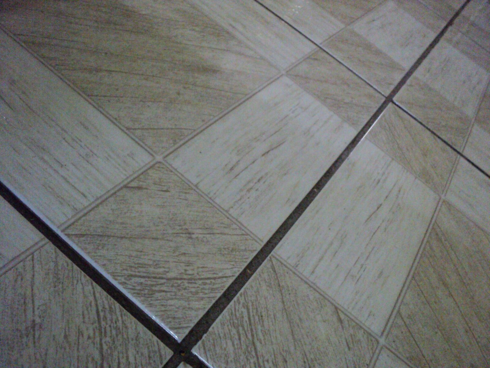 Sony DSC-S2000 sample photo. Pavement, brick, tiles, floor photography