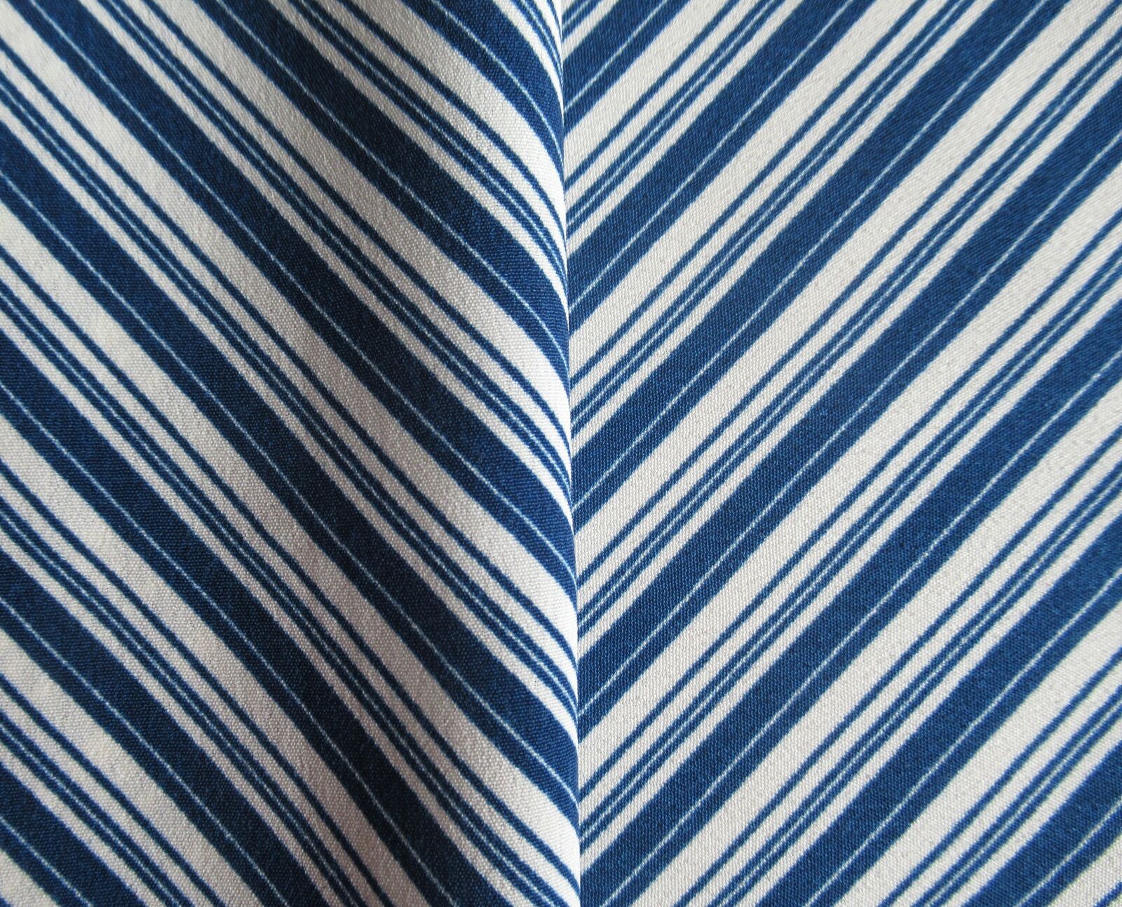 Canon PowerShot SX620 HS sample photo. Textile, striped, background photography