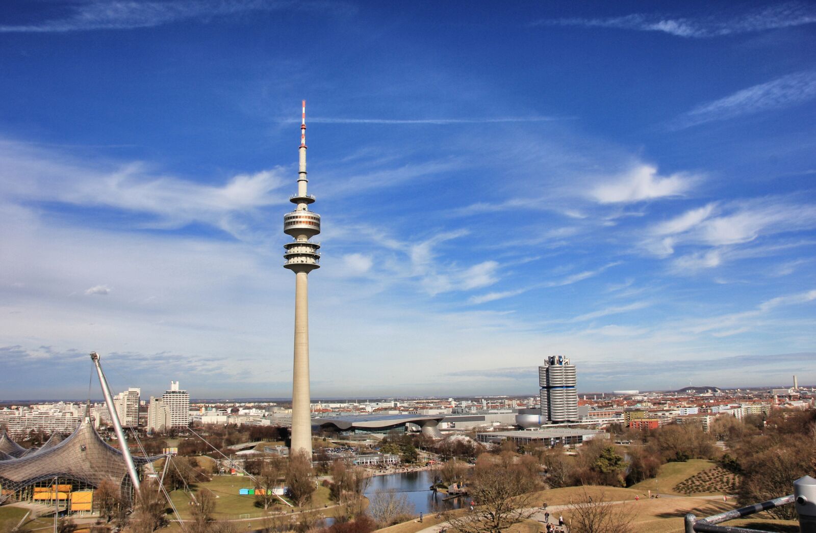 Canon EOS 550D (EOS Rebel T2i / EOS Kiss X4) sample photo. Architecture, city, tower photography
