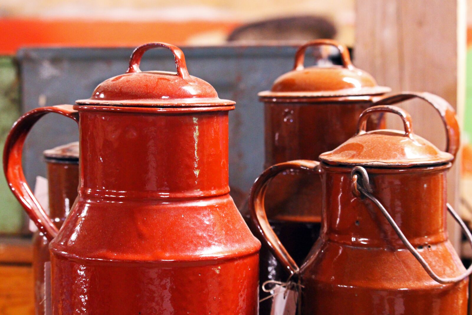 Canon EF-S 55-250mm F4-5.6 IS STM sample photo. Milk can, junk, pot photography