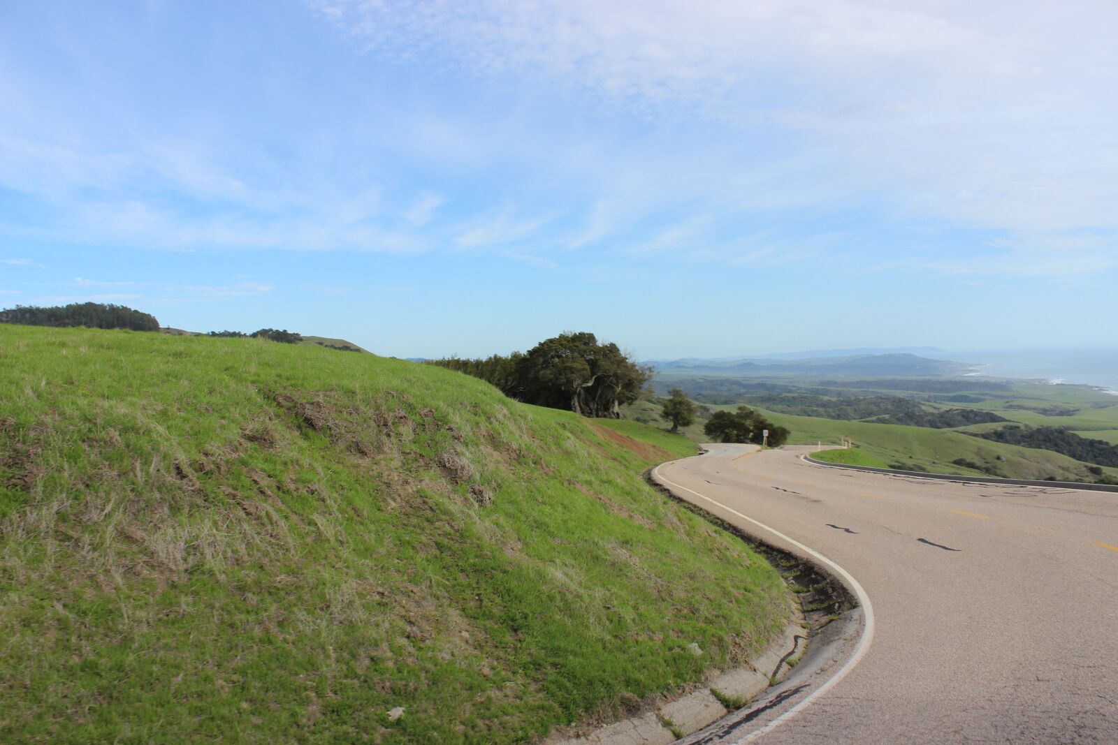 Canon EOS 600D (Rebel EOS T3i / EOS Kiss X5) sample photo. California, coast line, hilly photography