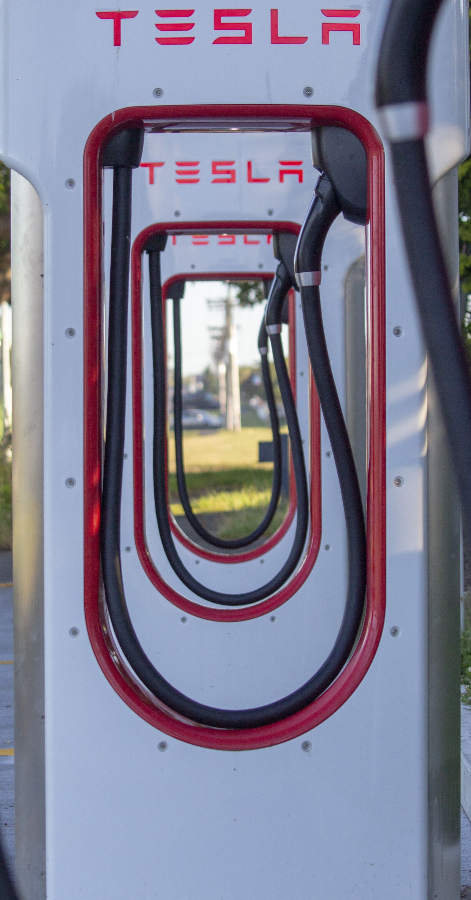 Canon EF 70-300 F4-5.6 IS II USM sample photo. Tesla, car, electric photography