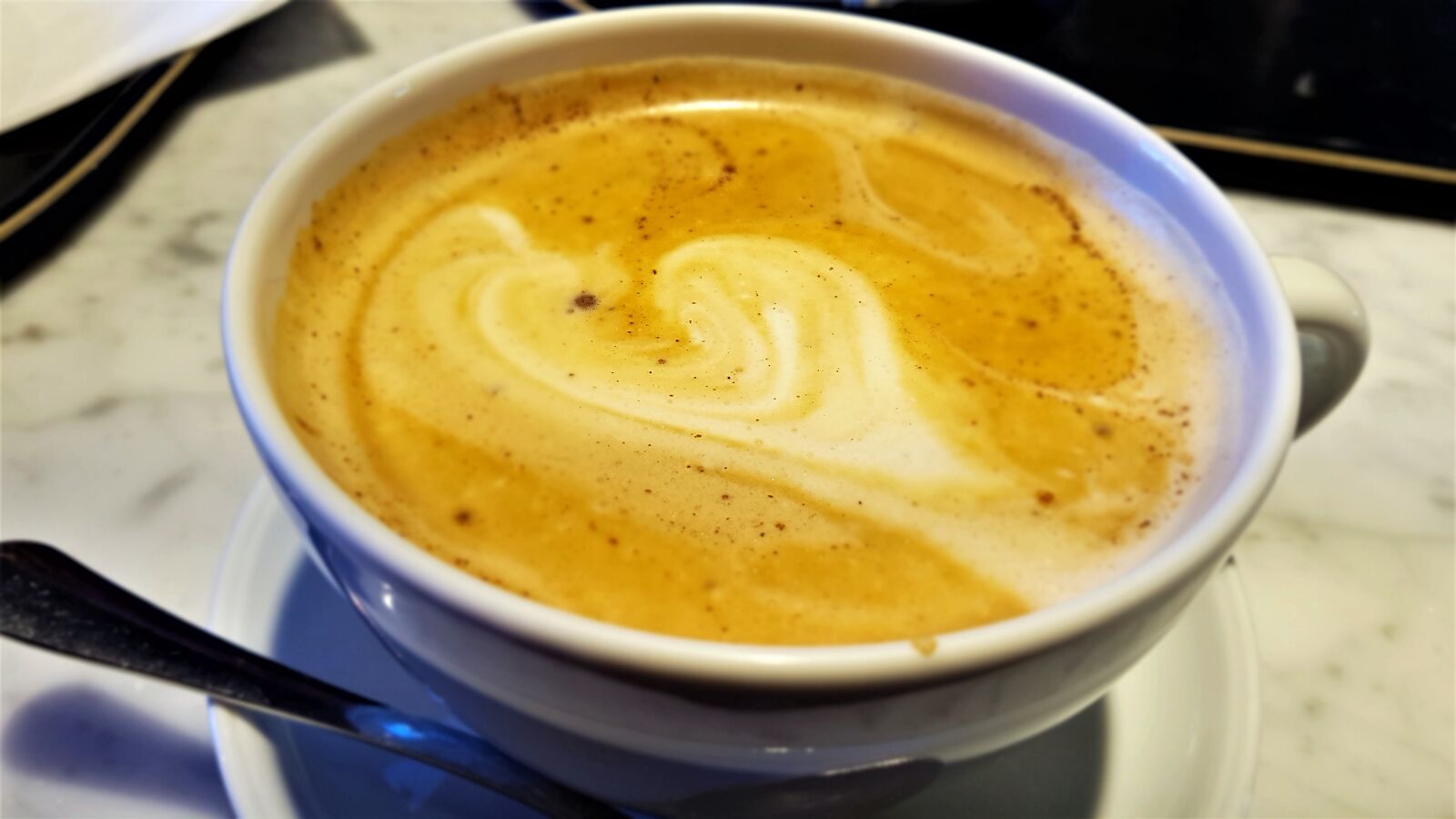Samsung Galaxy S7 Edge sample photo. Cappuccino, coffee, drink photography