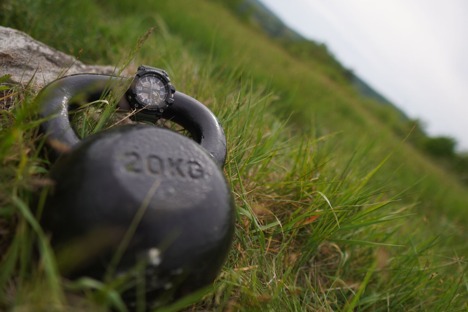 Sony a6400 + Sigma 16mm F1.4 DC DN | C sample photo. Kettlebell, exercise, crossfit photography