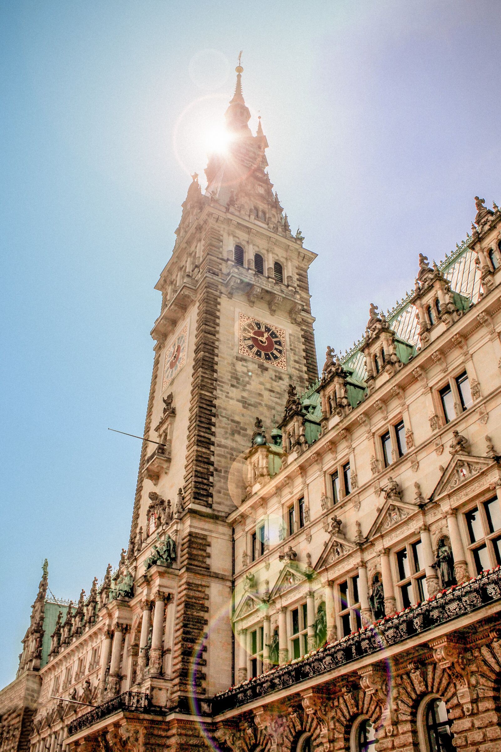 Canon EOS 1100D (EOS Rebel T3 / EOS Kiss X50) sample photo. Town hall, hamburg, elbe photography