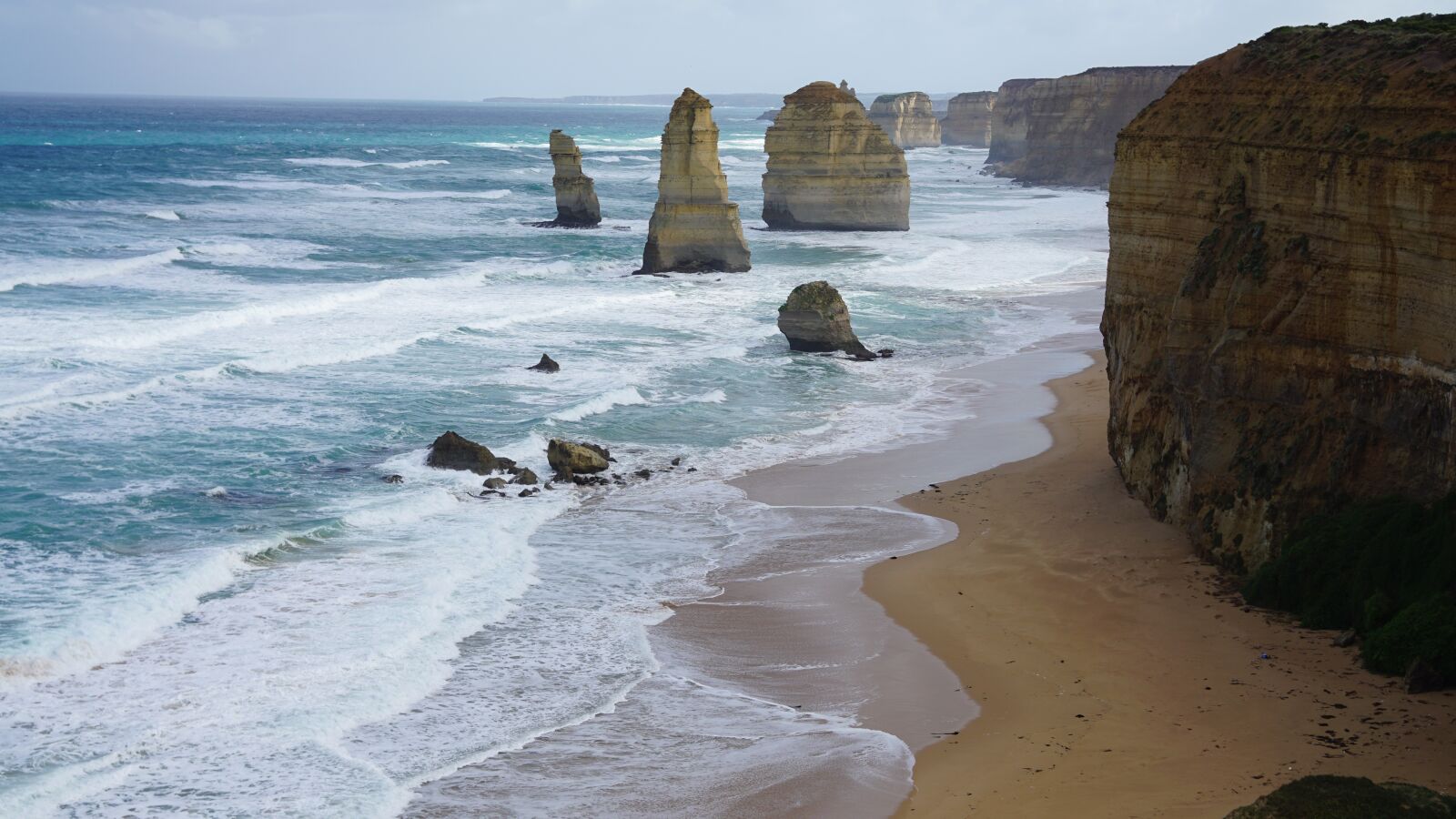 Sony a6000 + Sony Vario-Tessar T* E 16-70mm F4 ZA OSS sample photo. Great ocean road, seaside photography