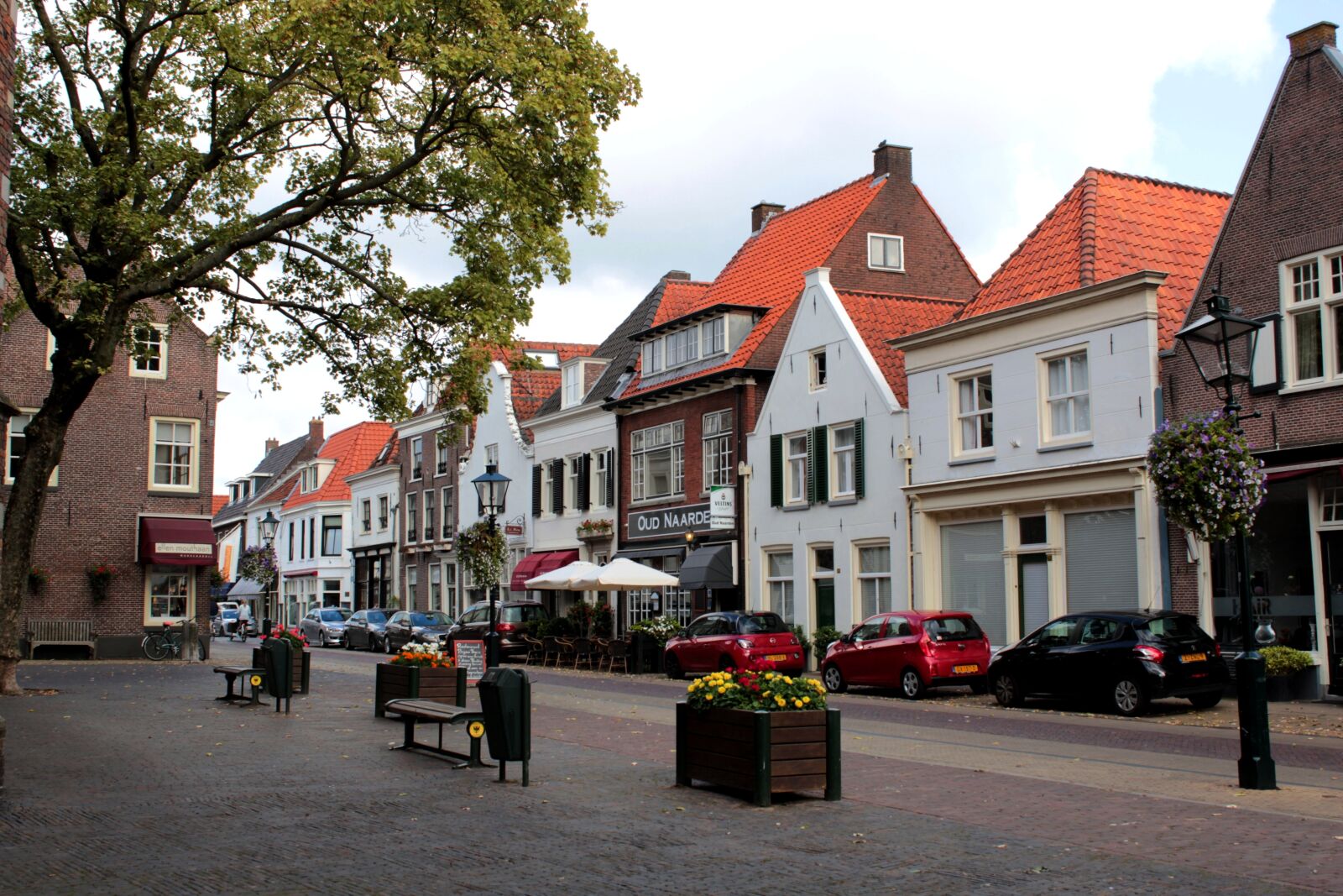 Canon EOS 600D (Rebel EOS T3i / EOS Kiss X5) sample photo. Naarden, cityscape, fortress photography