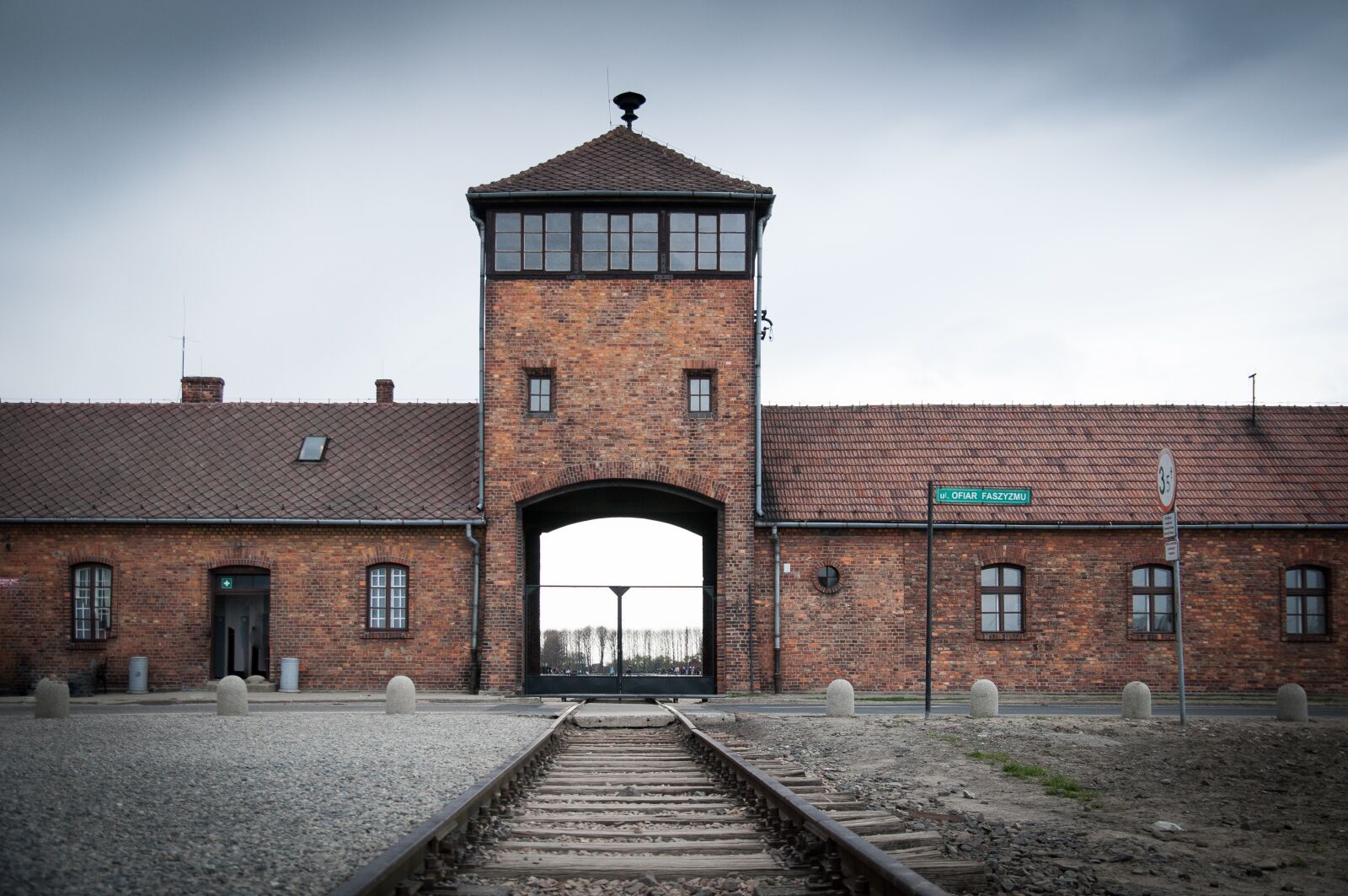 Nikon D90 sample photo. Auschwitz, war camp, ww2 photography