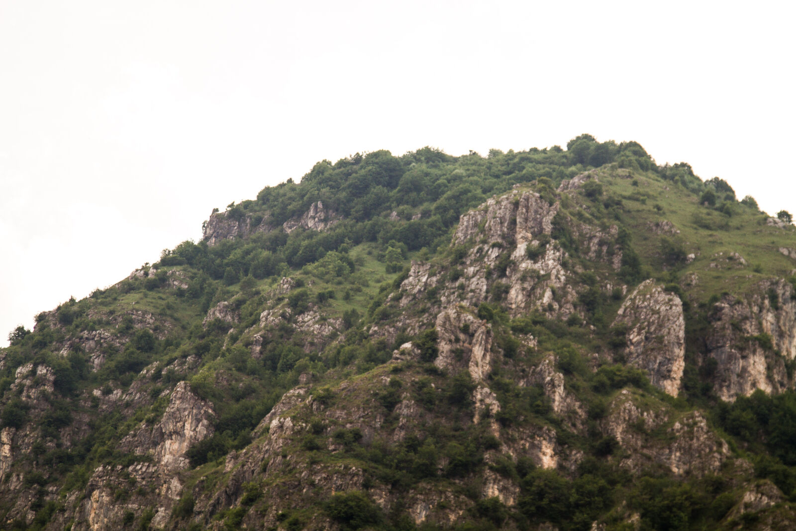 Canon EOS 7D sample photo. Cloudy, sky, hill, italy photography