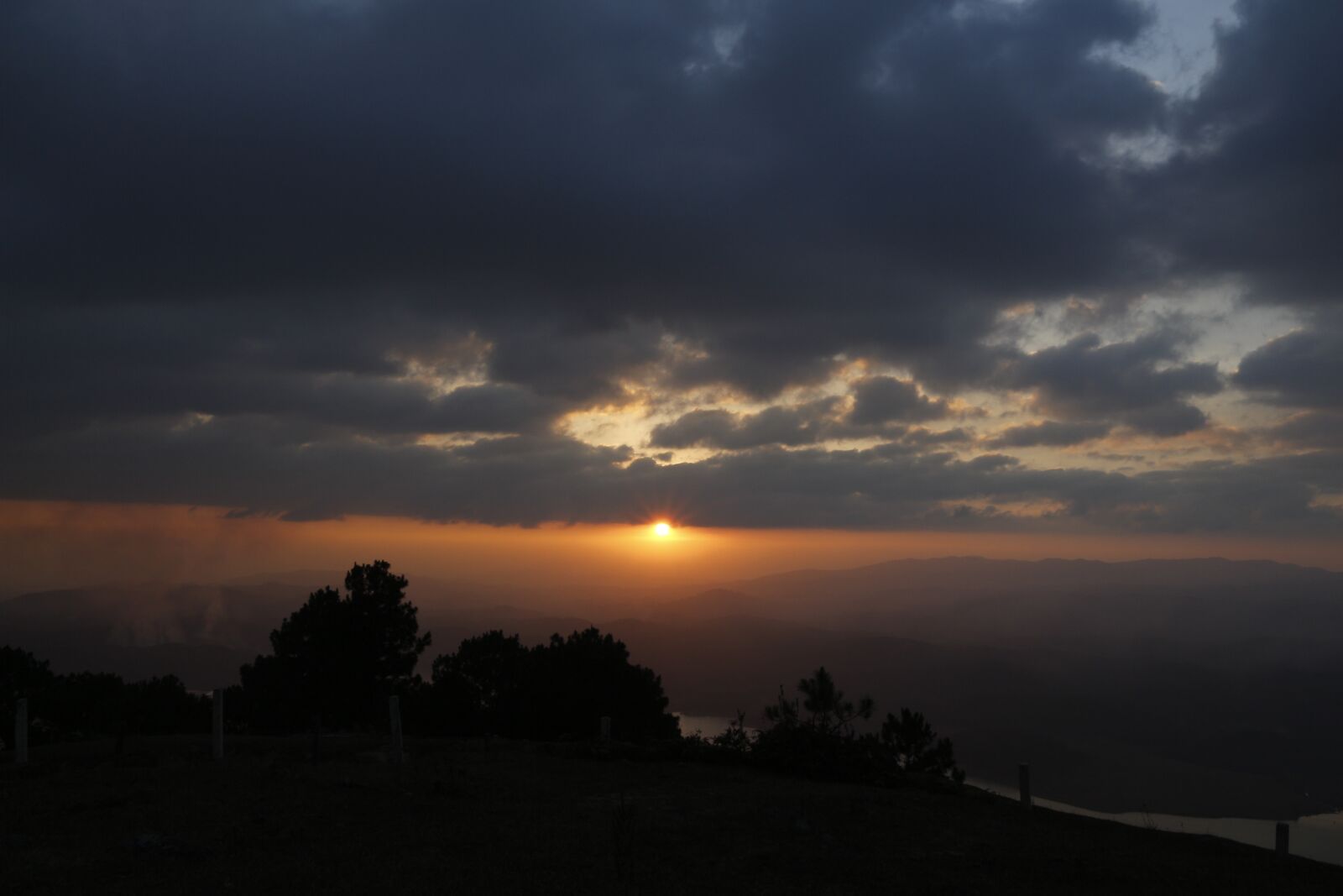 Canon EOS 700D (EOS Rebel T5i / EOS Kiss X7i) sample photo. Landscape, mountain, sky photography