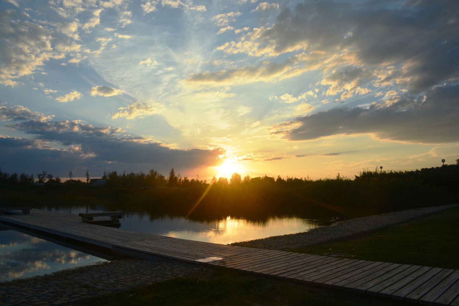 Nikon D5200 sample photo. Sunset, roads, crossing photography