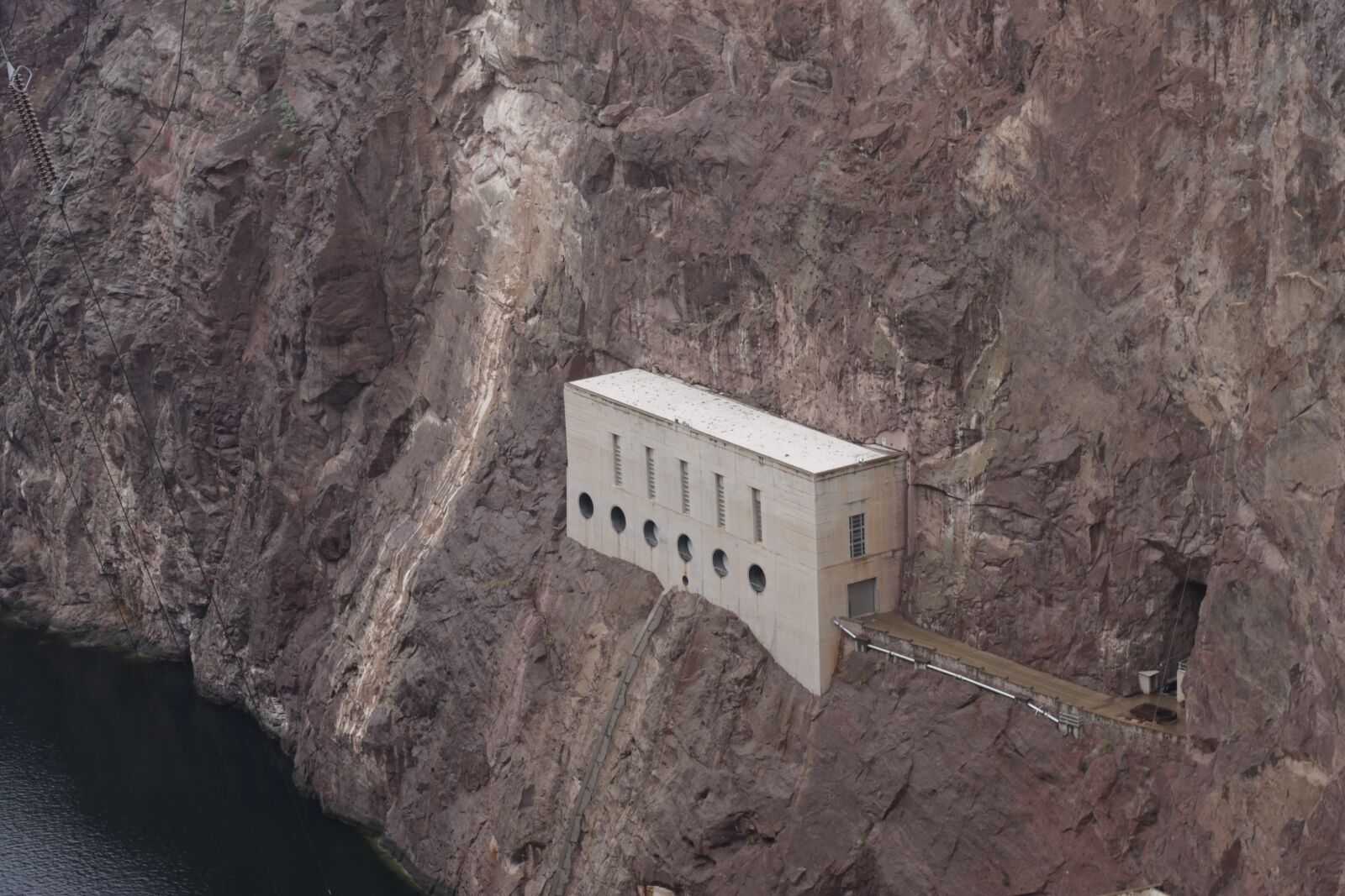 Canon EOS 1100D (EOS Rebel T3 / EOS Kiss X50) + Canon EF 50mm F1.8 II sample photo. Hoover dam, nevada, hoover photography