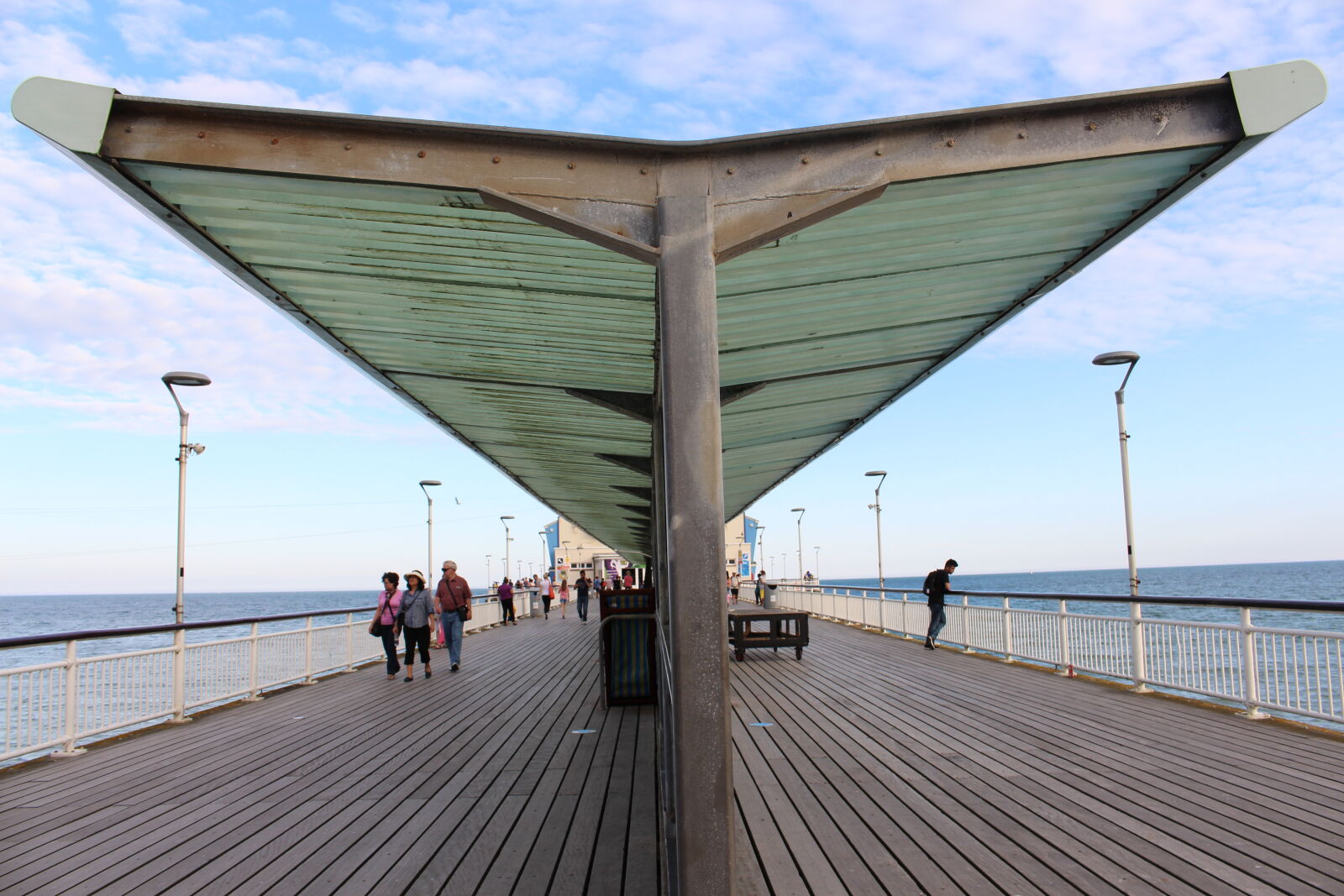 Canon EOS 700D (EOS Rebel T5i / EOS Kiss X7i) sample photo. Beach, bright, clear, clear photography