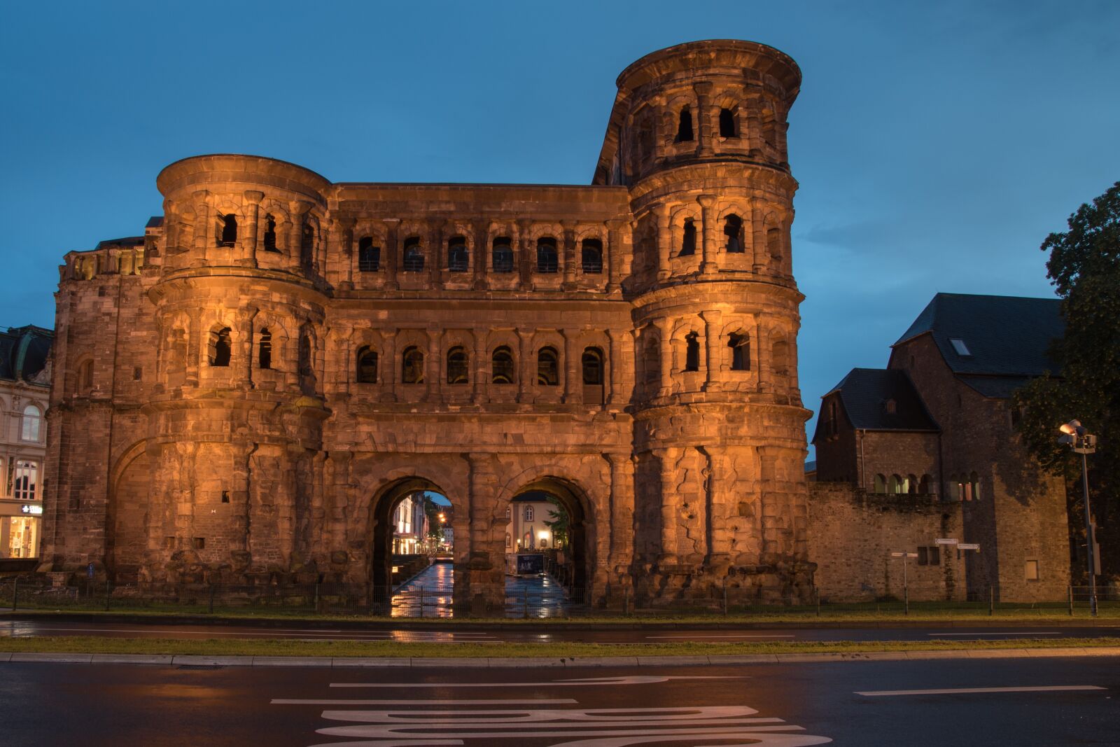 Nikon D5500 sample photo. Trier, porta nigra, roman photography
