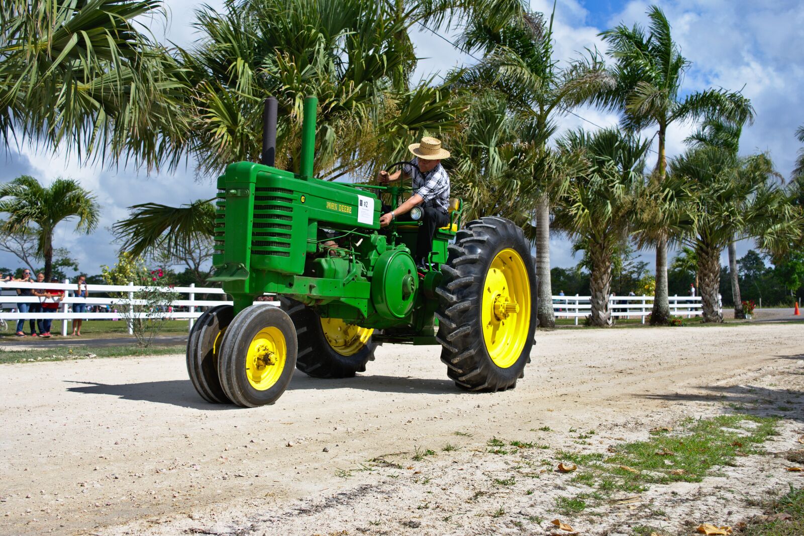 Nikon D7200 sample photo. Tractor, antique, farm equipment photography