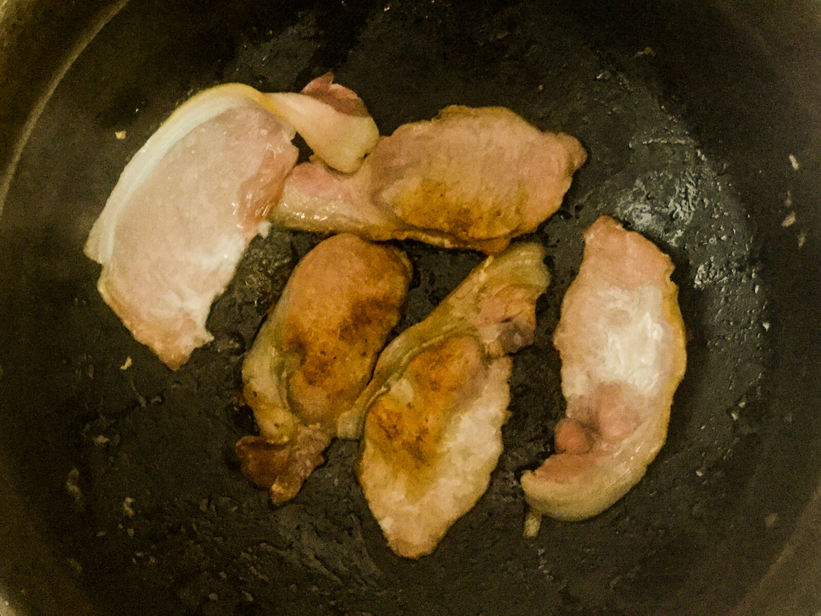 iPad Air 2 back camera 3.3mm f/2.4 sample photo. Bacon, cooking, frying, pan photography