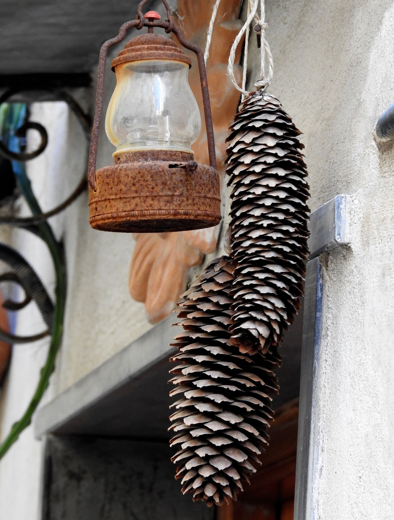 Nikon Coolpix P900 sample photo. Lamp, cone photography