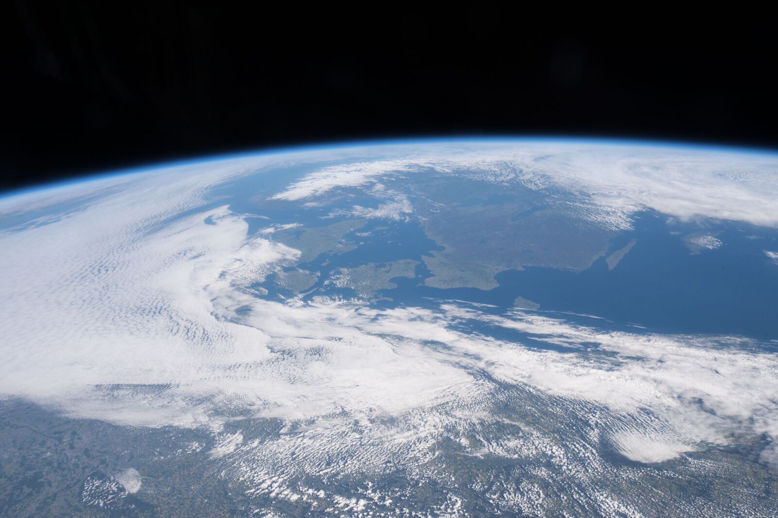 Nikon D4 sample photo. International space station, view photography