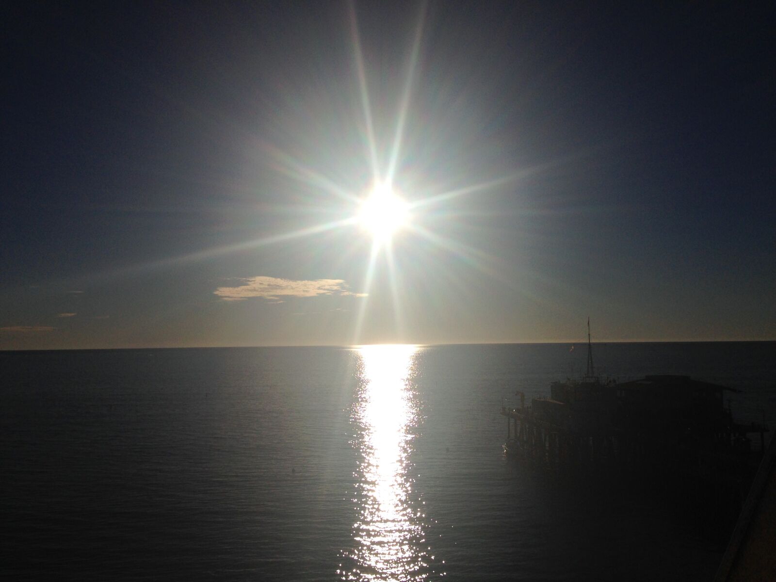 iPhone 5c back camera 4.12mm f/2.4 sample photo. Ocean, pacific, ocean, sun photography