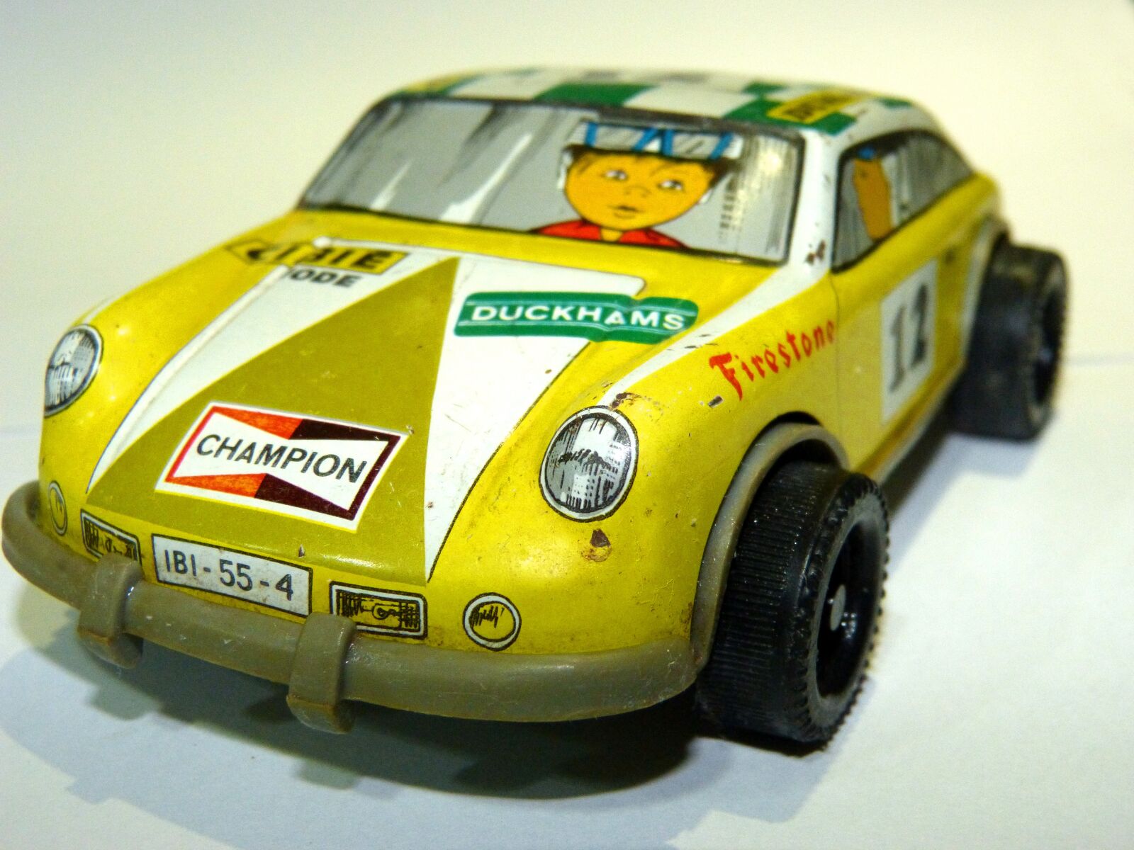 Panasonic DMC-FZ62 sample photo. Tin car, tin toy photography