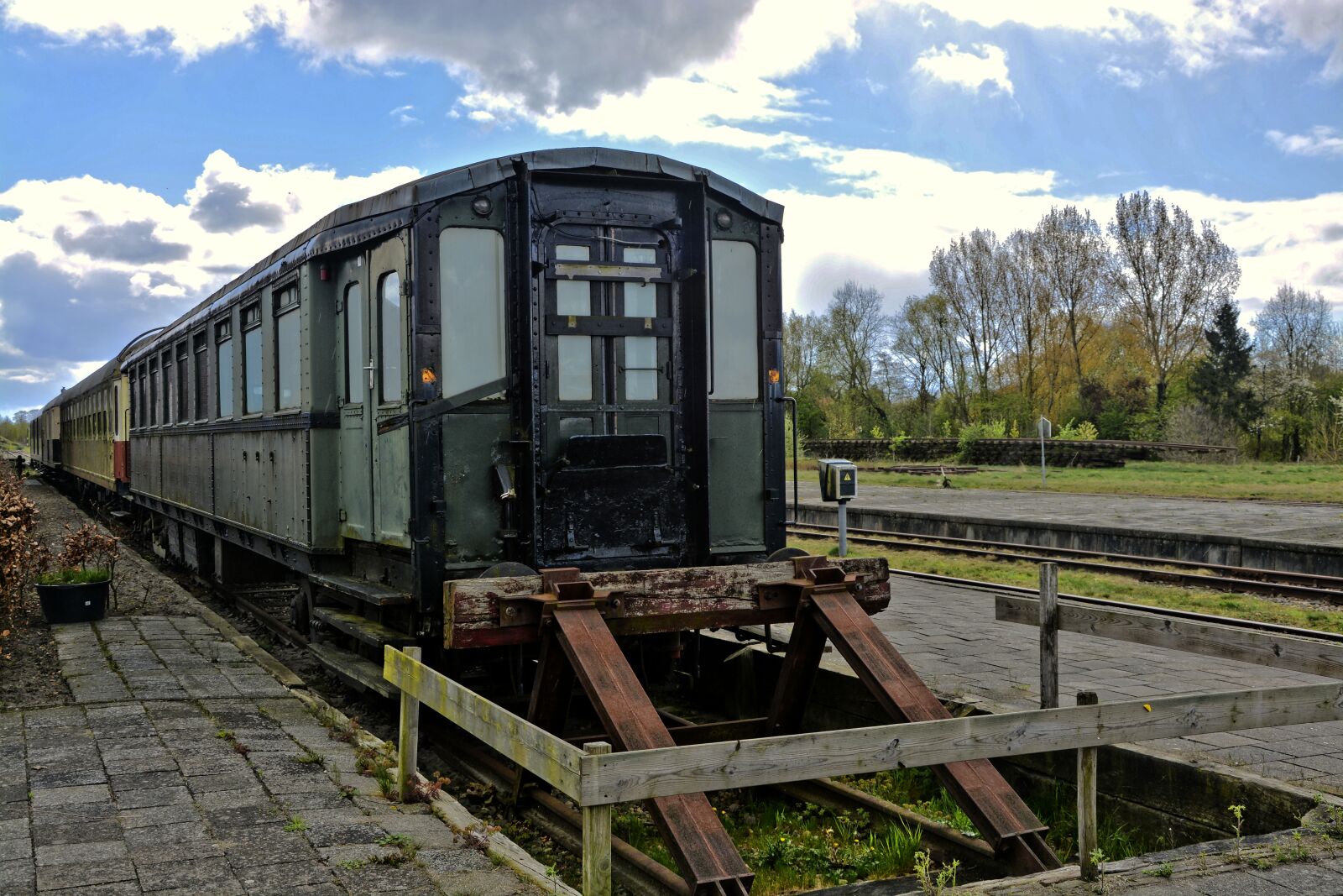 Nikon D5200 sample photo. Wagon, railway wagon, oldtimer photography