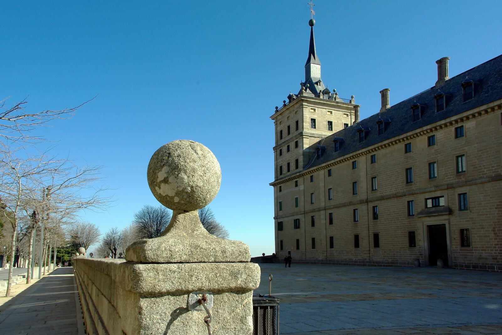 Pentax K200D sample photo. Spain, escorial, castle photography