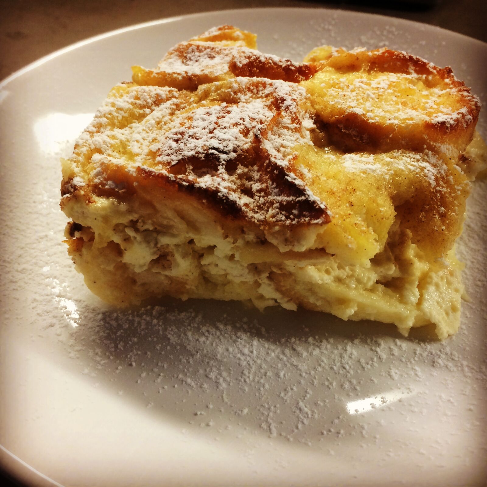 iPhone 5s back camera 4.15mm f/2.2 sample photo. Breadpudding, dessert, sweet photography