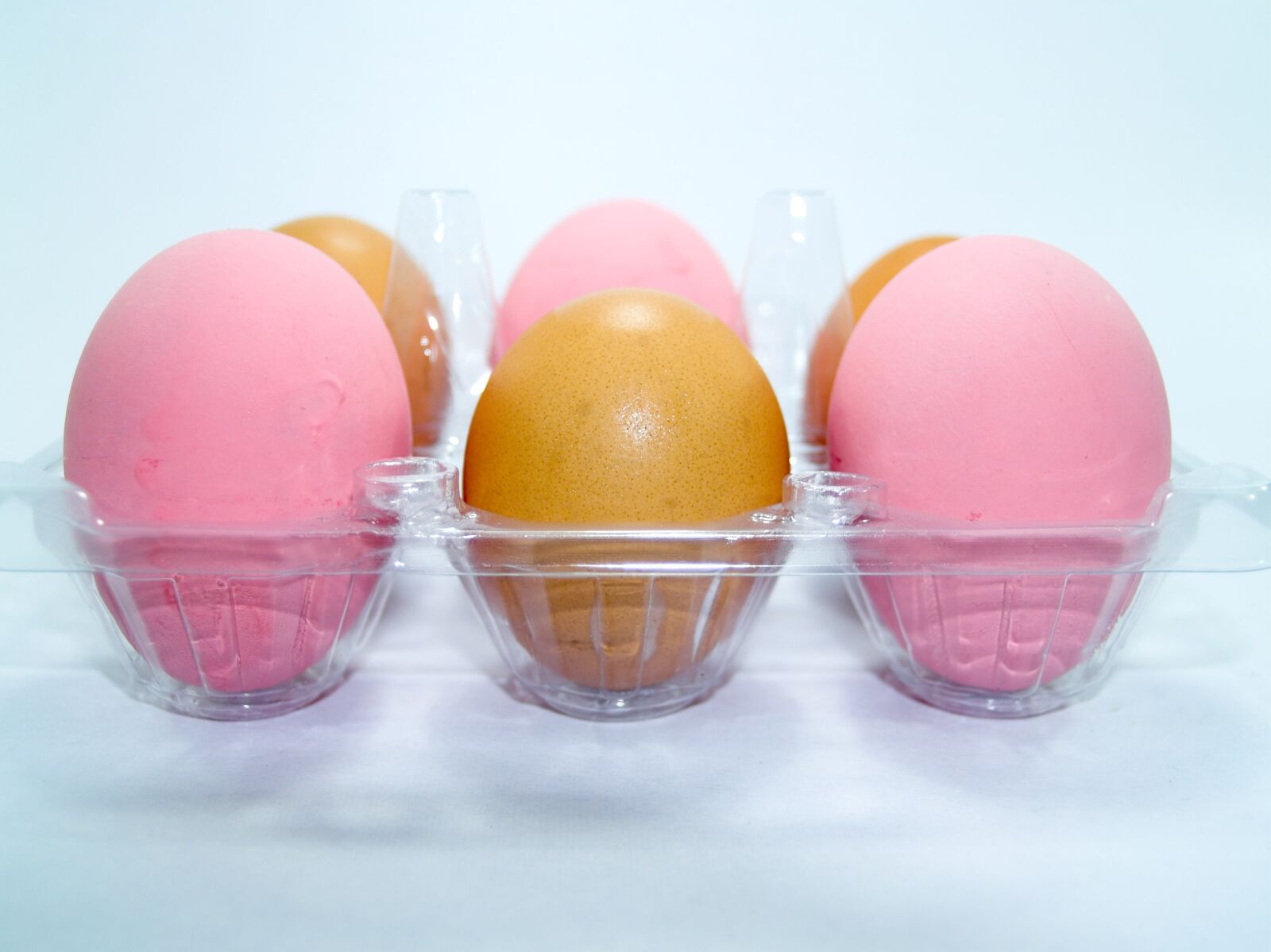 Olympus E-300 (EVOLT E-300) sample photo. Egg, pink, market photography