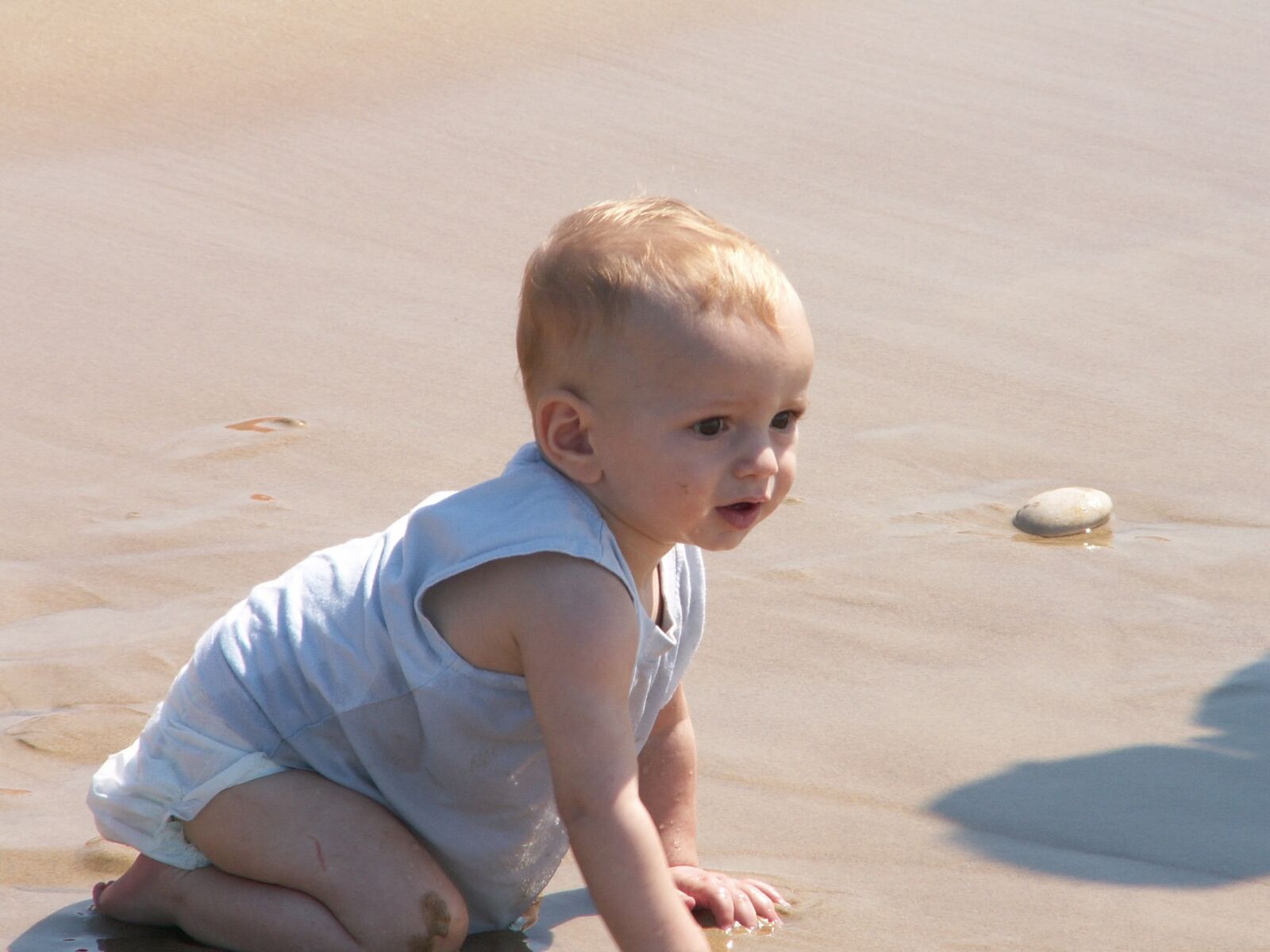 KONICA MINOLTA DiMAGE Z3 sample photo. Baby, beach, child photography