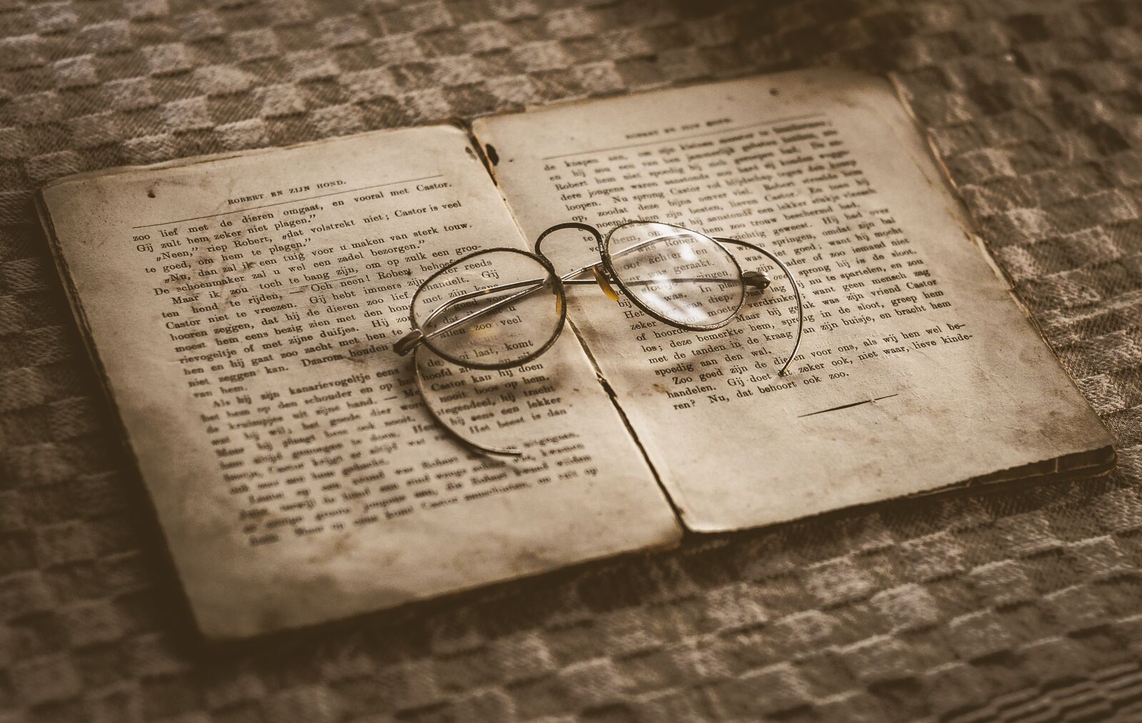 Nikon D610 sample photo. Old, book, glasses photography