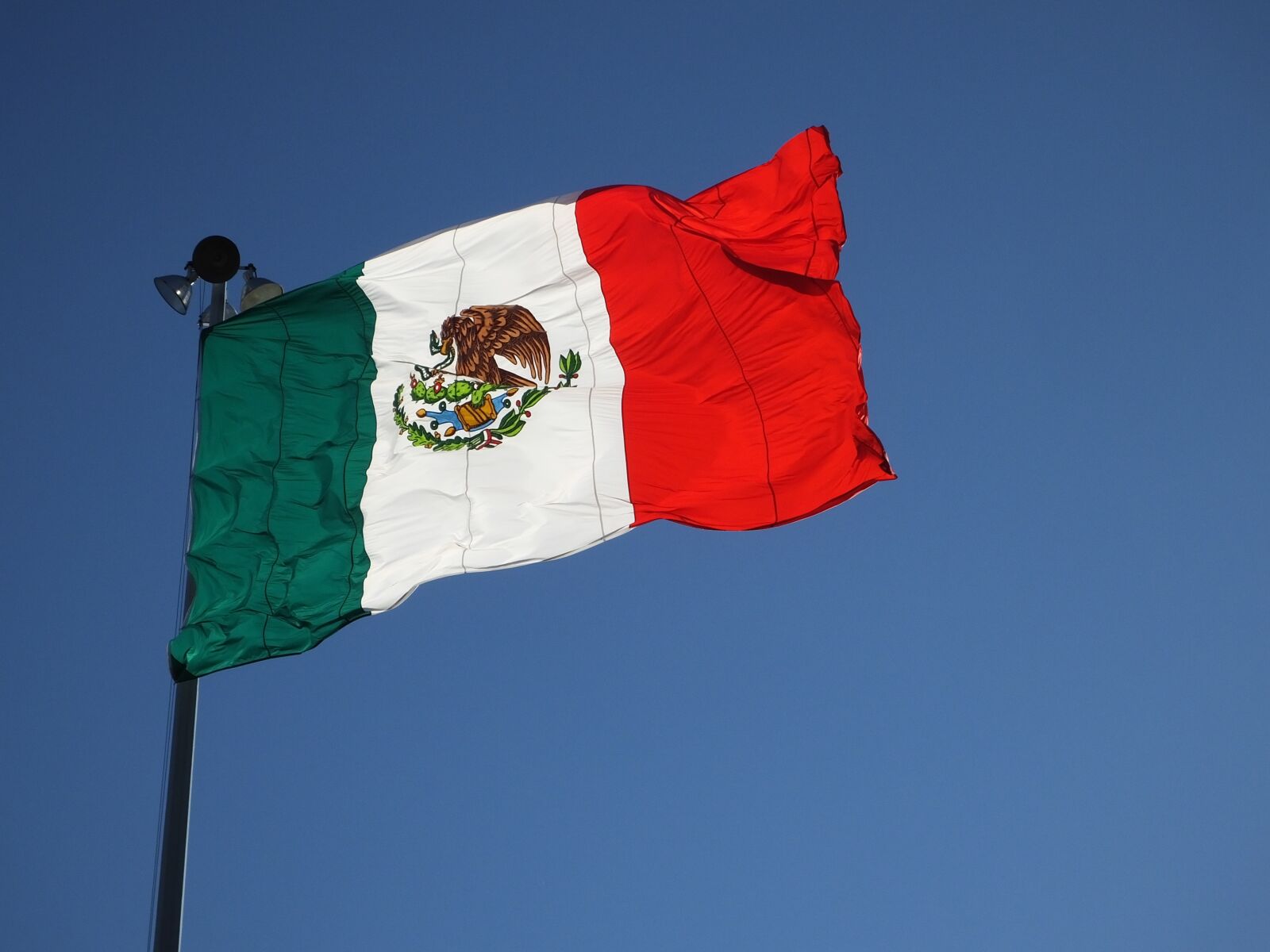Fujifilm FinePix HS50 EXR sample photo. Flag, mexico, country photography