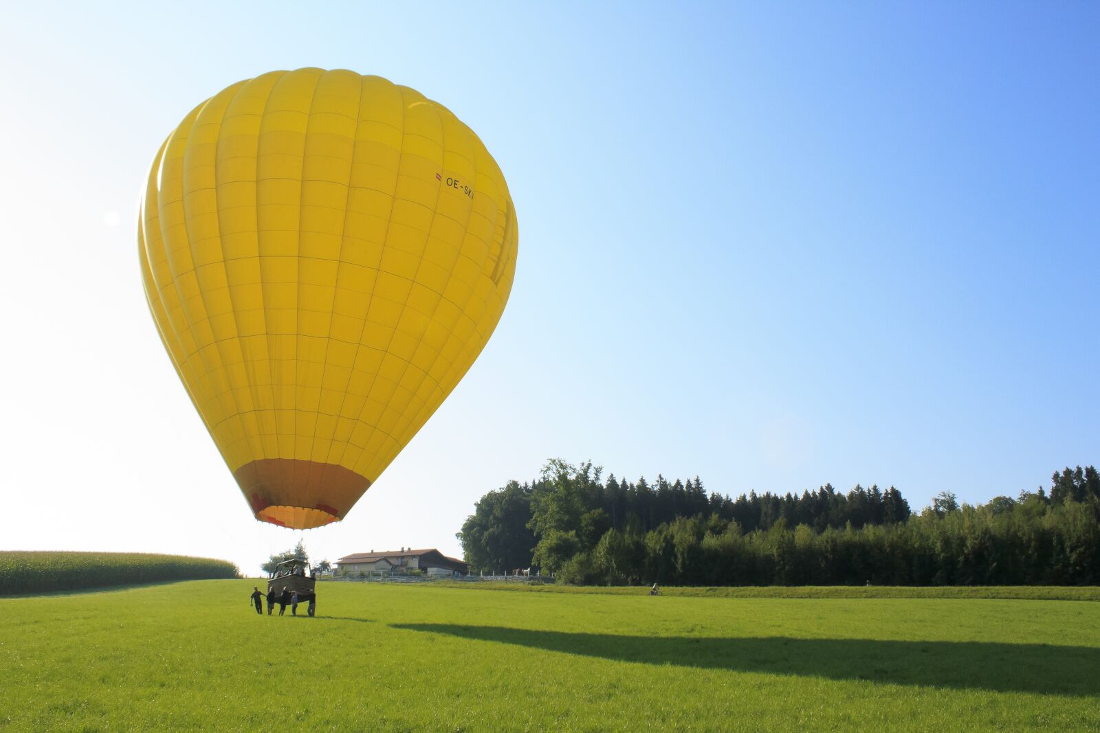 Canon EOS 1300D (EOS Rebel T6 / EOS Kiss X80) sample photo. Balloon, gas tight envelope photography
