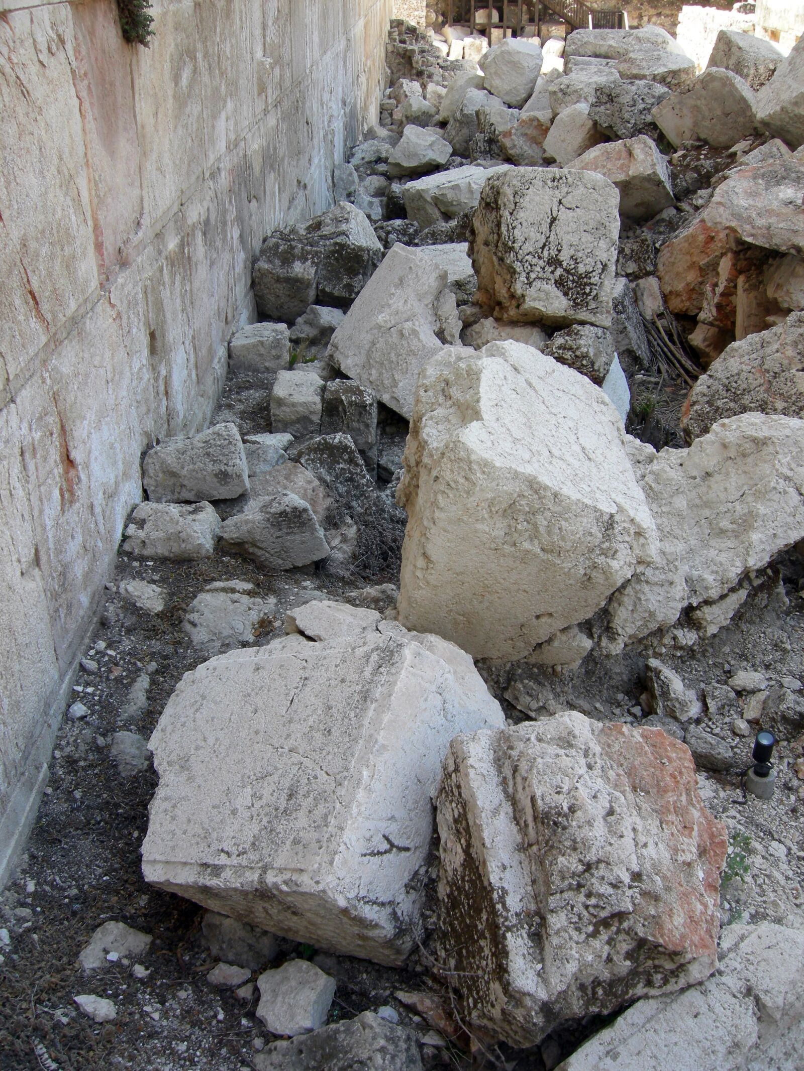 Nikon COOLPIX P1 sample photo. Jerusalem, temple, stones photography