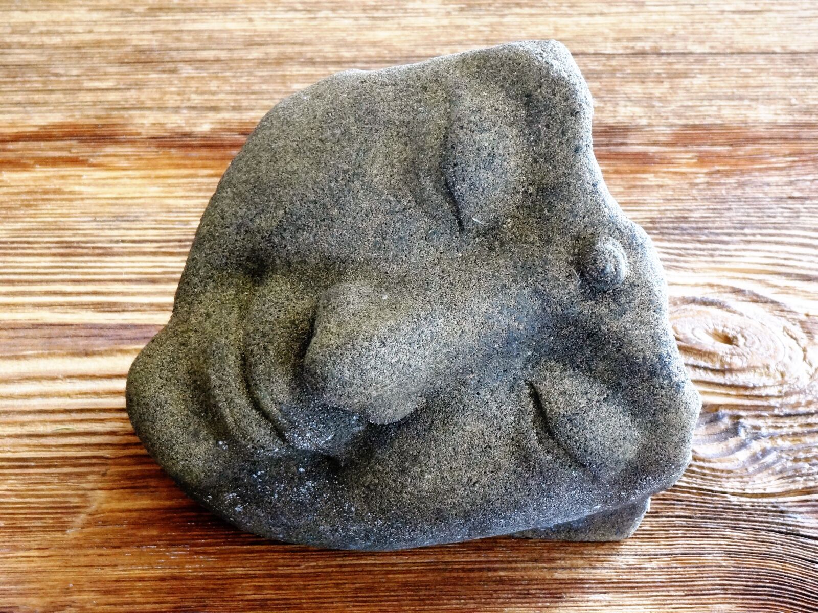 Sony Cyber-shot DSC-HX9V sample photo. Face, mask, stone figure photography