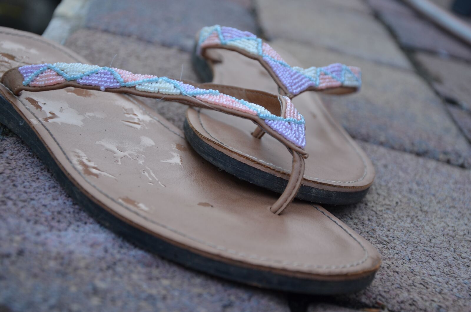 Nikon D5100 sample photo. Flip flops, shoes, summer photography