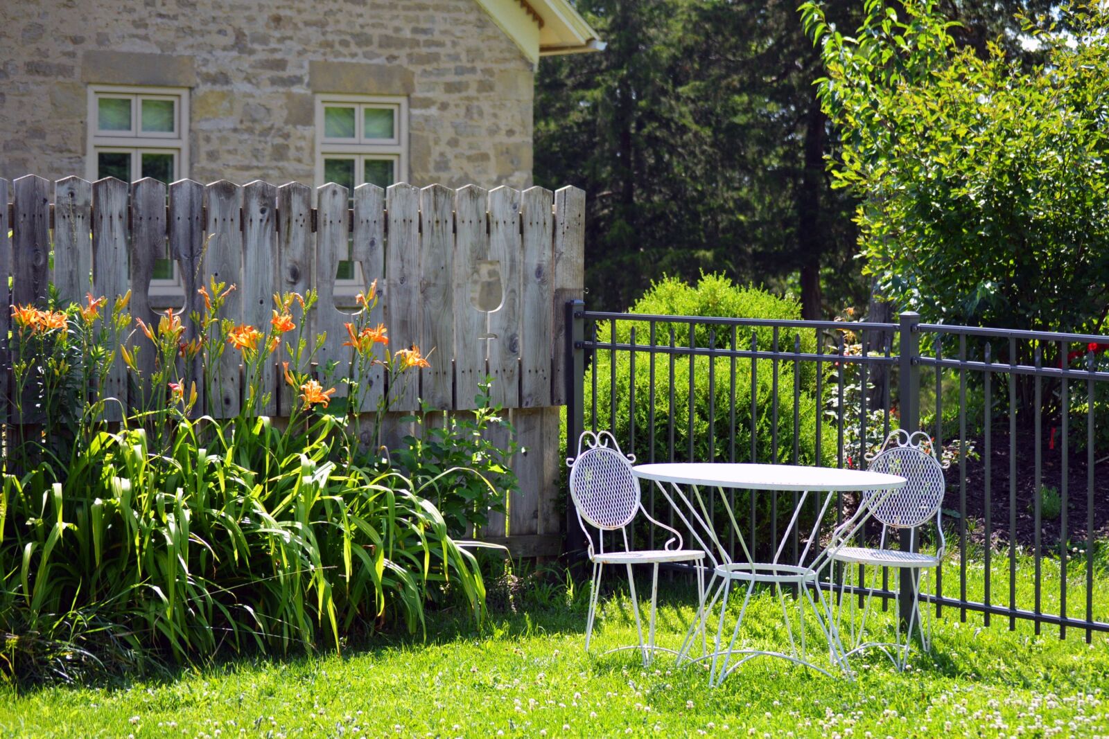 Nikon D3200 sample photo. White, outdoor, patio photography