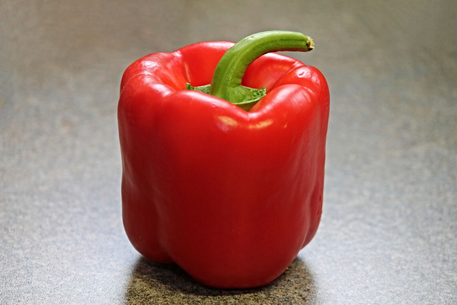 Canon EOS 1100D (EOS Rebel T3 / EOS Kiss X50) sample photo. Paprika, pod, vegetables photography