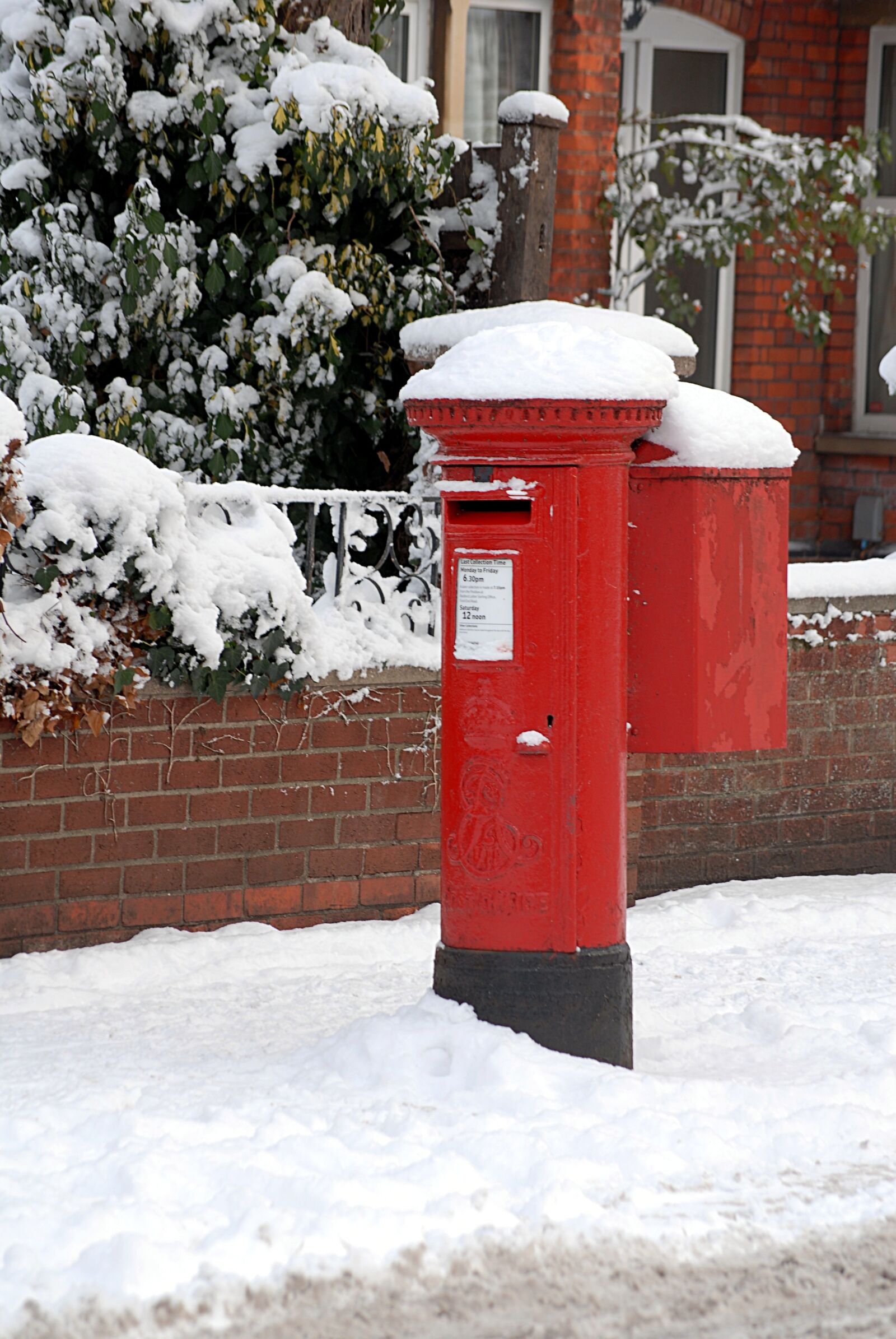 Nikon D200 sample photo. Post box, winter, snow photography