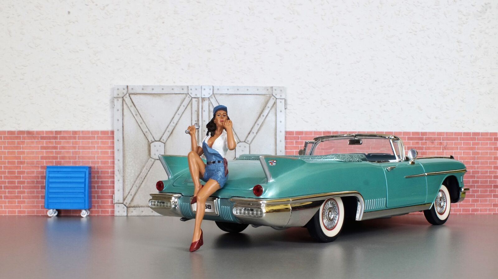 Sony DT 18-70mm F3.5-5.6 sample photo. Model car, cadillac, cadillac photography