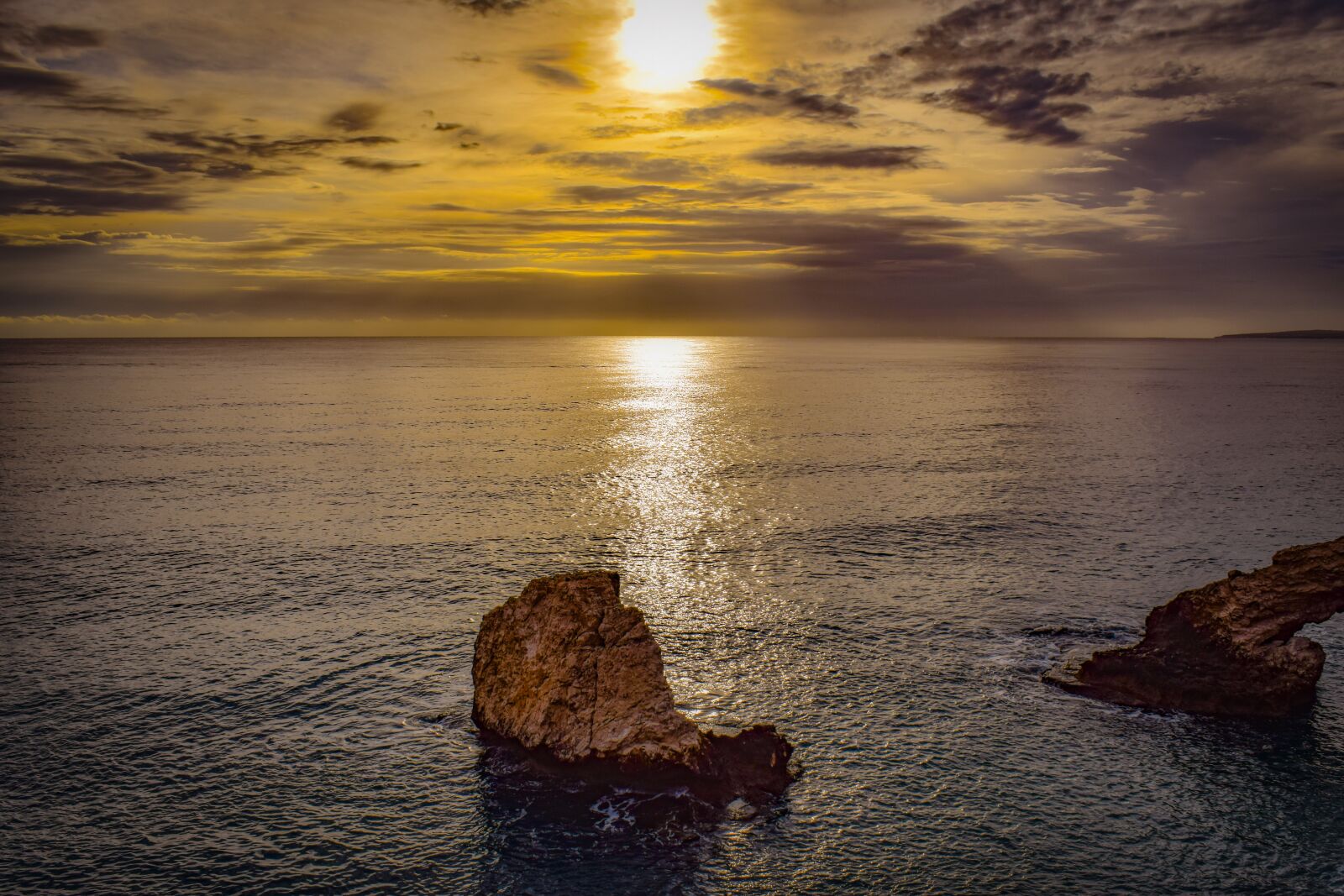 Nikon D3300 sample photo. Rock, sea, sky photography