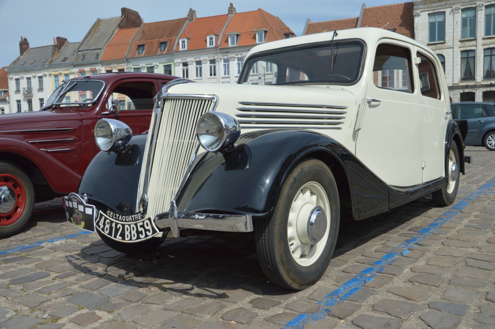 Nikon D3200 sample photo. Renault, car, automobile photography