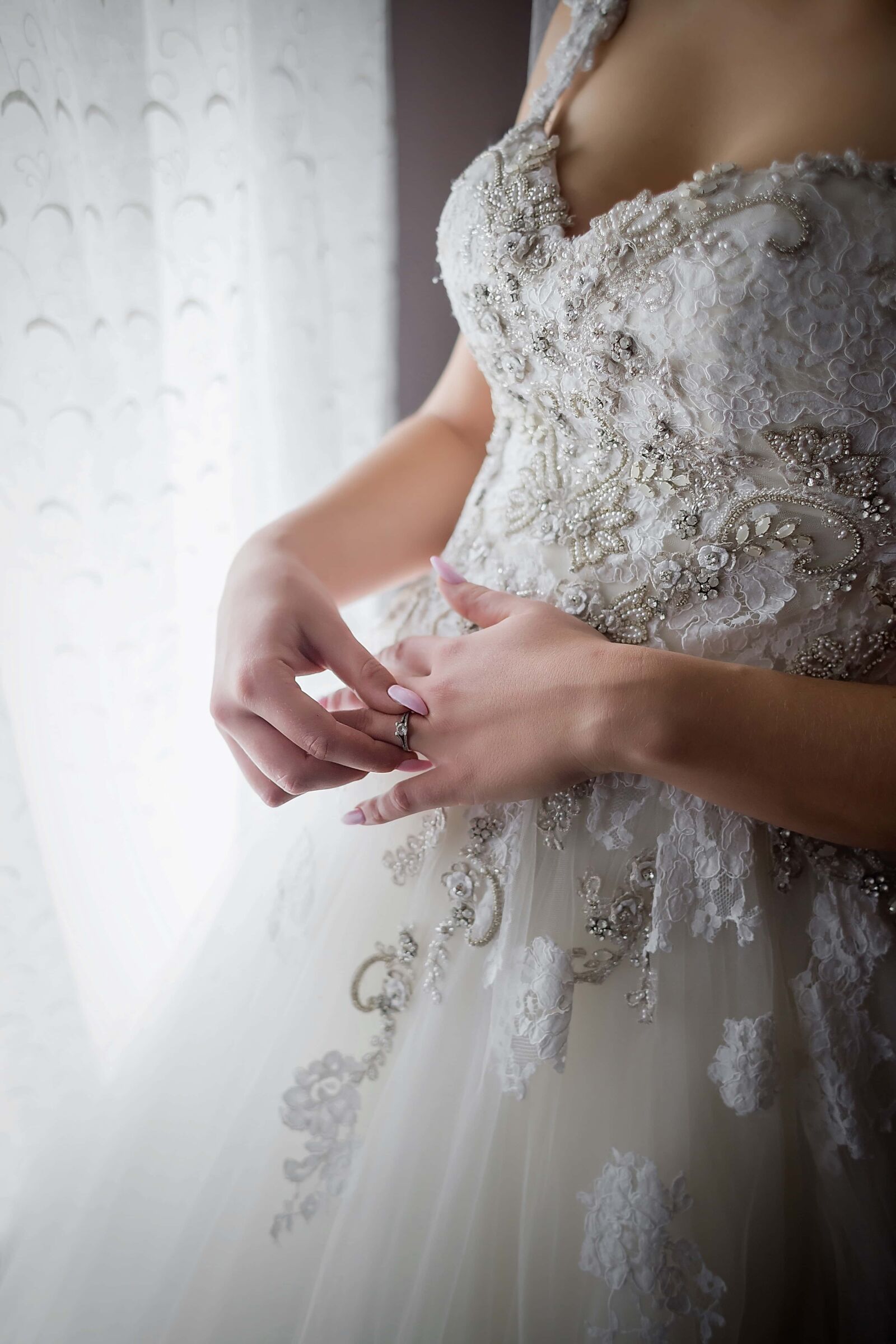 Canon EOS 6D + Canon EF 28mm F1.8 USM sample photo. Wedding dress, jewelry, hands photography